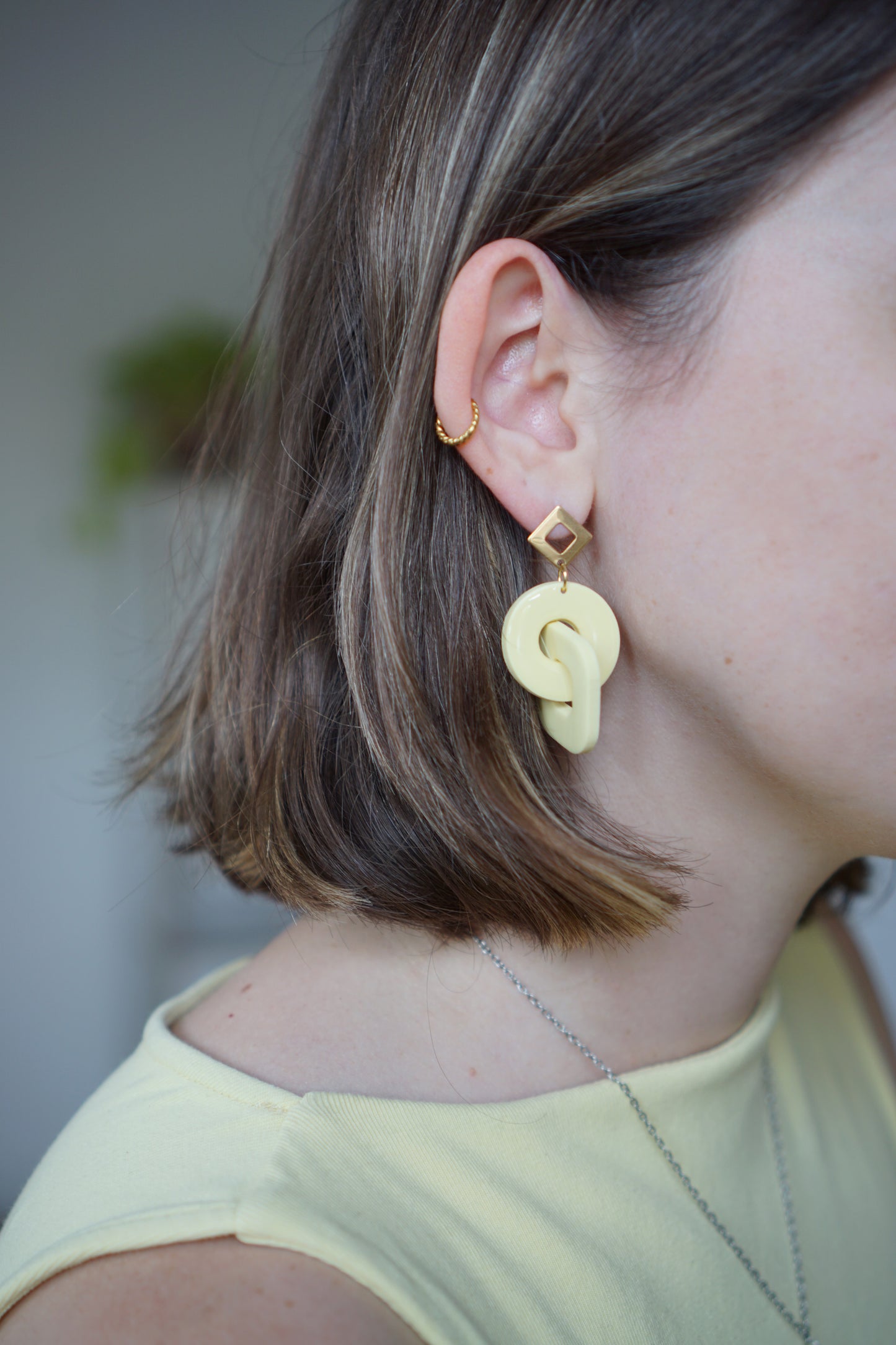 Butter yellow 3D hangers