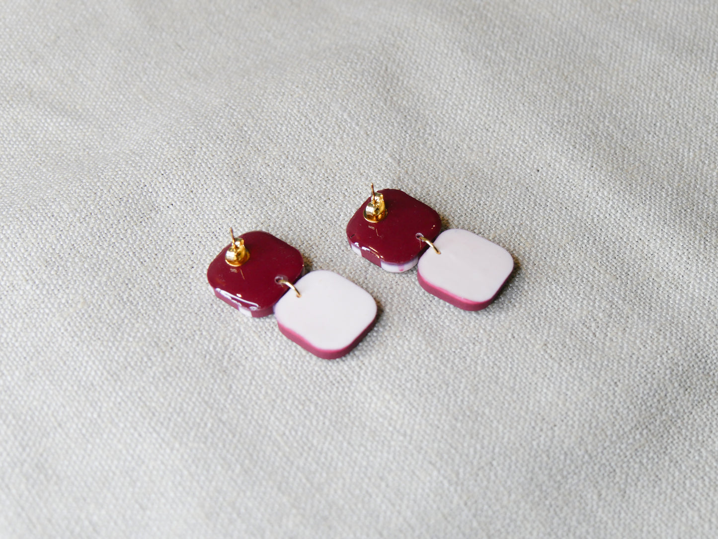 Bordeaux striped candies
