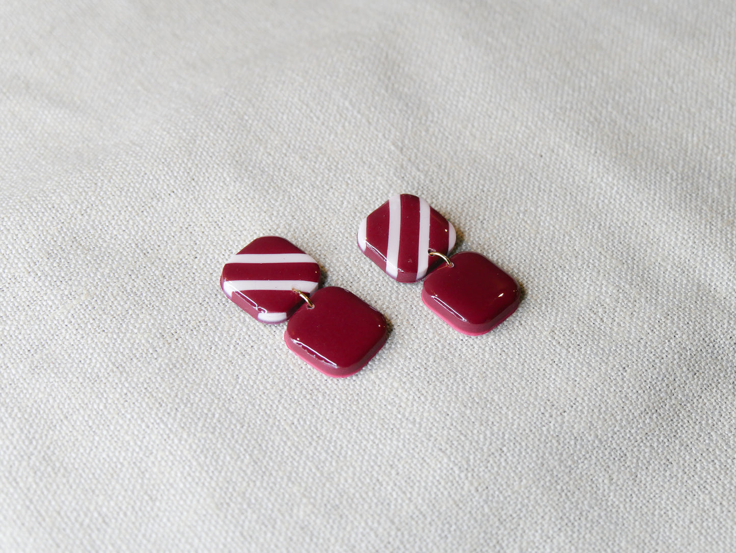 Bordeaux striped candies