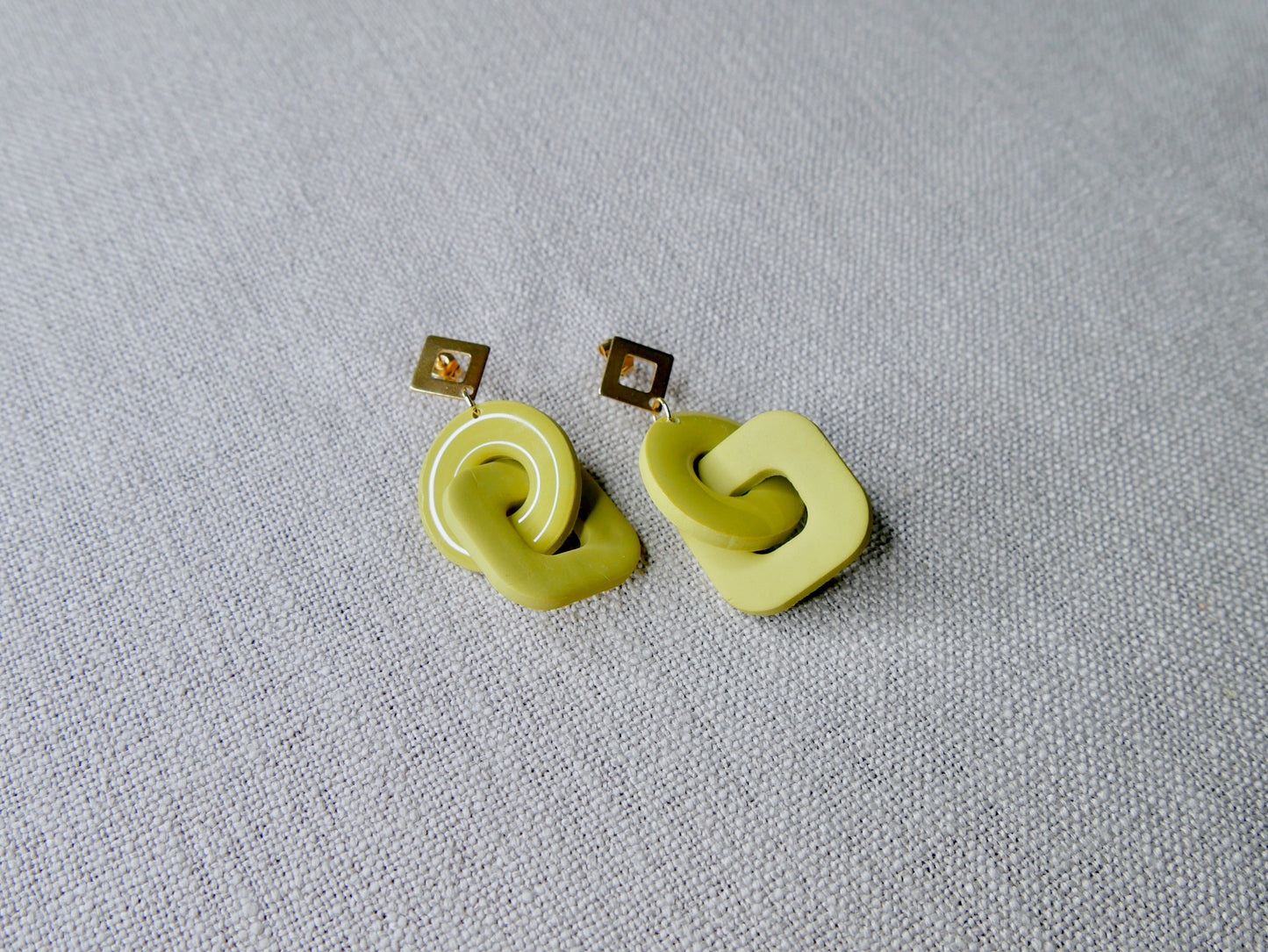 Pistacho 3D hangers