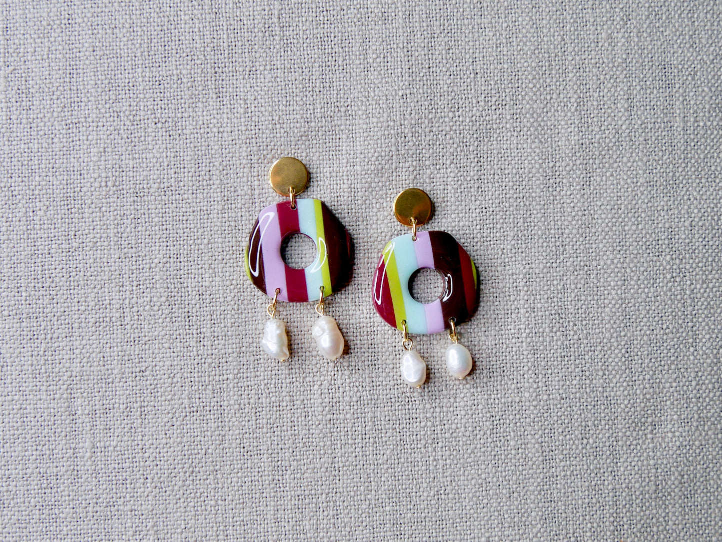 Stripes and pearls