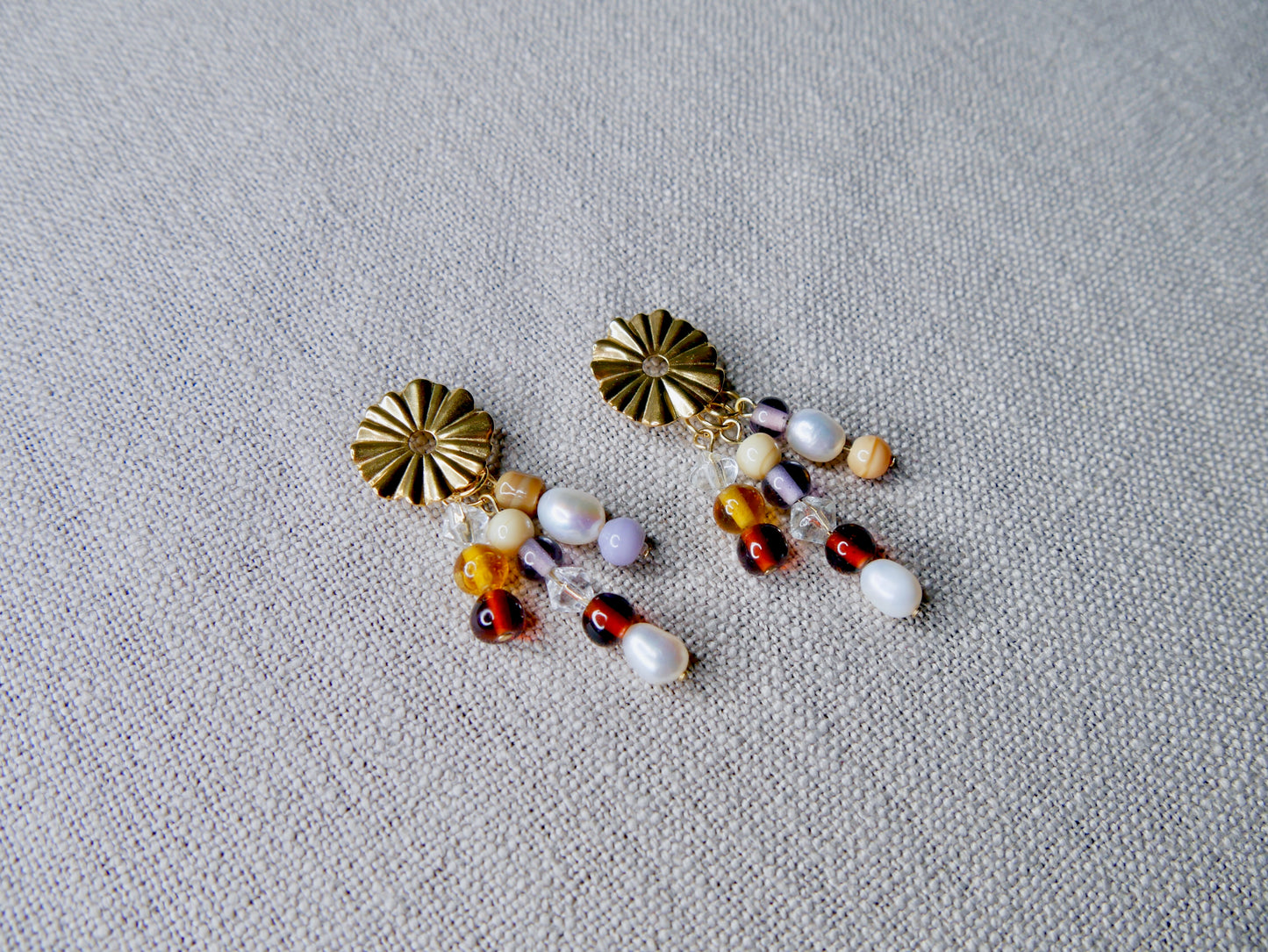 Neutral beads (2)
