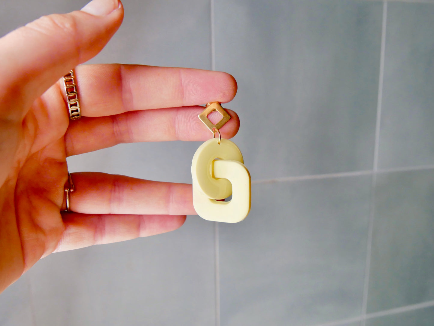 Butter yellow 3D hangers