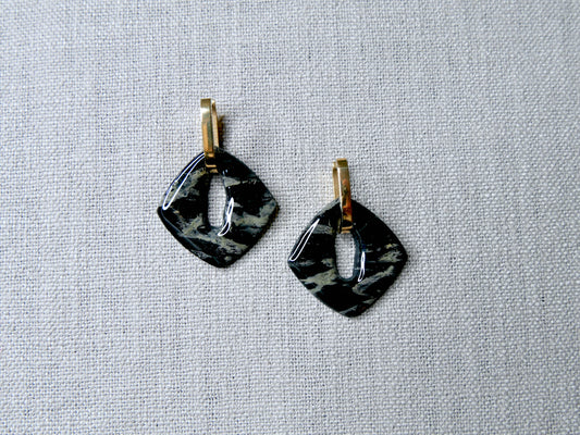 Black marble hangers