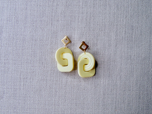 Butter yellow 3D hangers